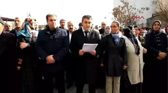 Van ve Erciş'te Kadın Cinayetleri Protesto Edildi