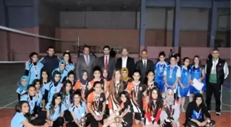 Voleybol'da Batman Anadolu Lisesi Turnuva Şampiyonu Oldu