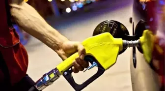 Petrol Ucuzlayınca Ünlü Şirket Bin Kişiyi İşten Kovdu
