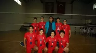 Genç Erkeklerde Şelale Lisesi Şampiyon Oldu