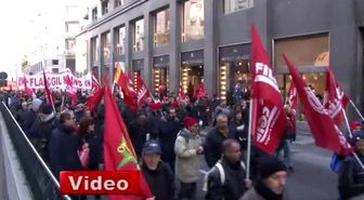 İtalya'da Yeni İş Yasası Protesto Edildi