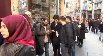 Orhan Pamuk Yeni Romanını İmzaladı