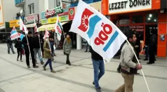 Ödp'liler, Konsere Yönelik Tepkiyi Protesto Etti