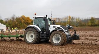 Valtra Traktör , Tarım Sektöründe Uzay Çağını Başlattı