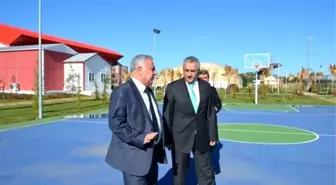 Harran Beden Eğitimi ve Spor Yüksekokulu'nda Spor Sahaları Tamamlandı