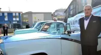 Hulusi Kentmen'i Anma Programında Balmumu Heykel Sürprizi