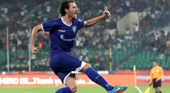 Elano, Hindistan'da Gol Kralı Oldu