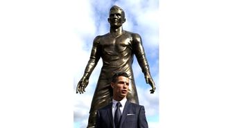 Ronaldo'nun Heykeli Dikildi