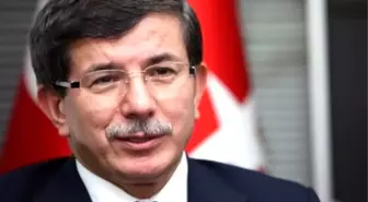 Davutoğlu, Makedon Mevkidaşı ile Heyetler Arası Görüşme Gerçekleştirdi