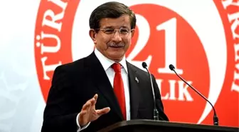 Davutoğlu: Makedonya'da Her Haneye Bayrak ve Kur'an-ı Kerim Vereceğiz