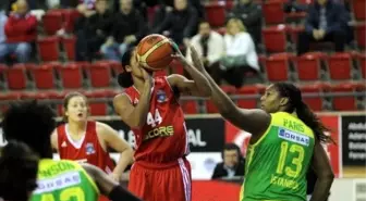 İstanbul Üniversitesi, Adana Botaş'ı 64-55 Yendi