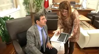 Bakan Güllüce, Aa'nın 'Yılın Fotoğrafı' Oylamasına Katıldı