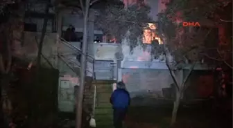 İzmir'de Sobadan Sızan Gazdan Zehirlenen Çift Öldü