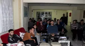 Denizli'de Öğrenciler İş Hayatında Etik Değerler Konferansını İzledi