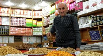 Kuruyemişçiler Yaklaşan Yılbaşından Dolayı Günde 5 Ton Kuruyemiş Satıyor