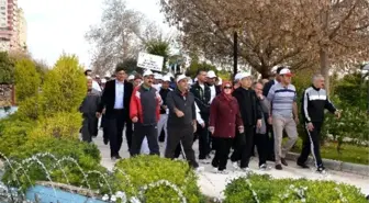 Adana'da 'Sağlıklı Beslenme ve Hareketli Yaşam Yürüyüşü'