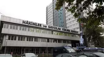 HSYK 3. Dairesi Ergenekon Hakimi Hüsnü Çalmuk'a Soruşturma Kararı Verdi