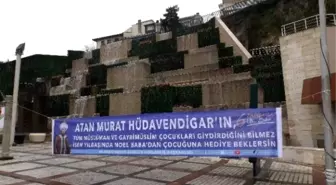Ak Partili Gençlerden Padişahlı Yeni Yıl Pankartları