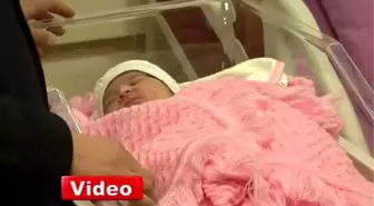 Bakan Müezzinoğlu'ndan İlk Doğan Bebeğe Altın