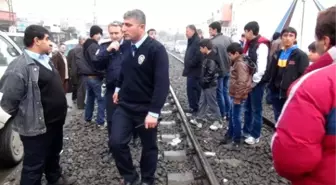 Batman'da Yük Treni Yayaya Çarptı