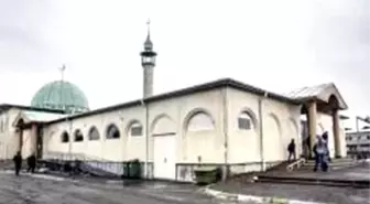 İsveç'te Bir Camiye Daha Saldırı Gerçekleştirildi