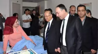 Kırıkkale'de Yılın İlk Bebeklerine Vali ve Başkandan Altın