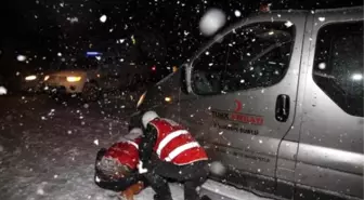 Mahsur Kaldıkları Yolda Yeni Yıla Girdiler