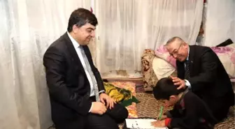 Yeni Yıla Ailesiyle Değil Vatandaşlarla Birlikte Girdi