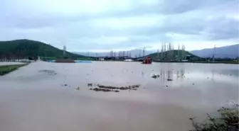 İzmir'in Doğu İlçeleri Yağmur Nedeniyle Su Altında