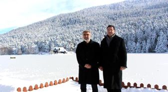 Bakan Yıldız Ailesi ile Gölcük'te Tatilde