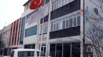 Kar Altında ve -5 Derecede Oturma Eylemi