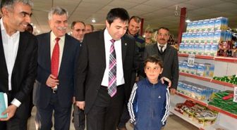 Viranşehir Kaymakamı Huzeyfe Citer Çadırkenti Ziyaret Etti