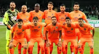 Alanyaspor'da Transfer Satış Listesine 1, Kiralık Listesine 2 Oyuncu Kondu