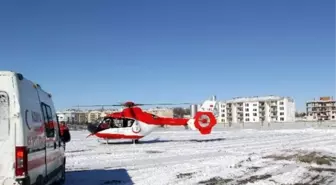 Kalp Krizi Geçiren Hastaya Hava Ambulansı