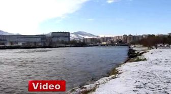 Karaya Oturan Gemi Kurtarılmayı Bekliyor