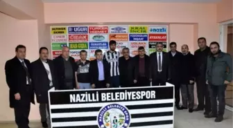 Nazilli Belediyespor'da Toplu İmza