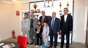 Ağrılı Minik Tenisçilerden Bir Başarı Daha