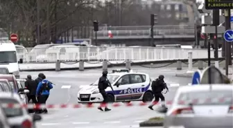 Paris'te Markete Saldırı Düzenleyen Saldırgan, Polisi de Öldürmüş