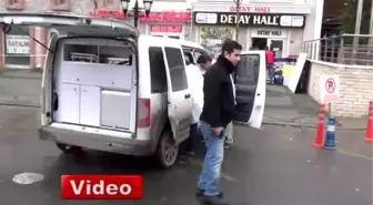 Kayaşehir'de AVM Önünde Bomba Düzeneği Bulundu