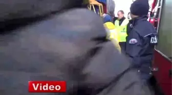 Arıza Yapan Tır'a Kamyon Çarptı: 2 Yaralı