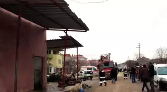 Çanakkale'de Soğuk Hava Deposunda Patlama: 2 Yaralı