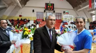 Derbide Botaş Spor'u 66-65 Yenmeyi Başaran Aski Spor Sevinen Taraf Oldu