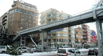 Korkuluklar Korkutuyor