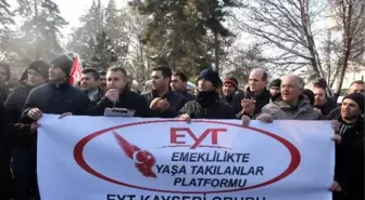Emeklilikte Yaşa Takılanlar Platformundan Yaş Sınırına Tepki
