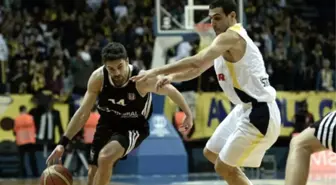 Basketbolda Derbi Maçın Galibi Fenerbahçe Ülker Oldu