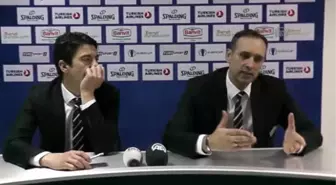 Banvit Başantrenörü Lukıc ve Dinamo Sassari Başantrenörü Sacchetti