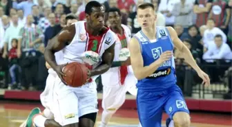 Pınar Karşıyaka, Neptunas'a Acımadı