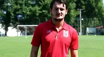Balıkesirspor Kaleci Ayvaz ile Yollarını Ayırdı