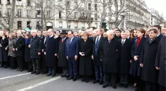 Davutoğlu Paris'e Gitmese Ne Olurdu?