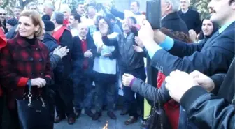 Kamu Çalışanları Bordro Yaktı